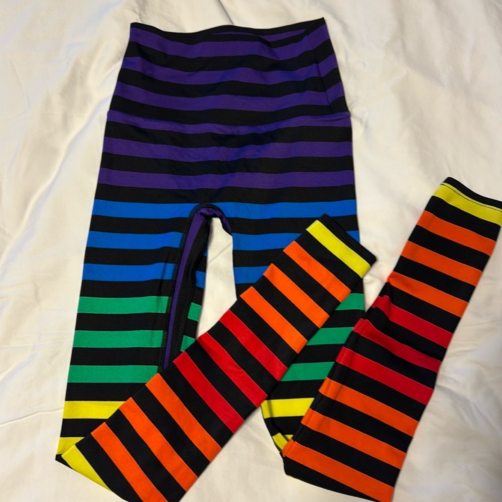 K-Deer full-length leggings, NWOT, Small